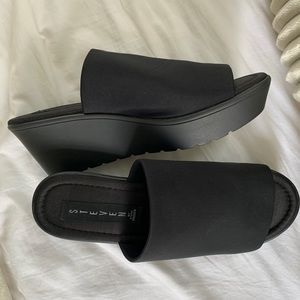 STEVEN BY STEVE MADDEN 90s clogs